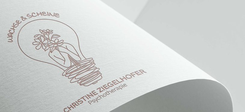 Logo von Psychotherapie Ziegelhofer in Rosa, dargestellt auf weißem Papier.